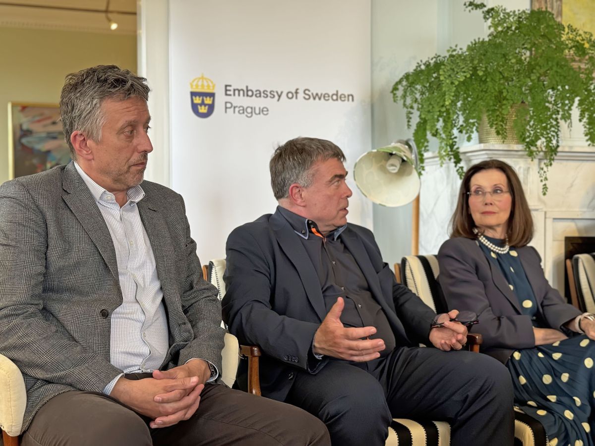 Prof. Aleš Linhart, prof. Cecilia Lindeová Foto Velvyslanectví Švédska, Praha