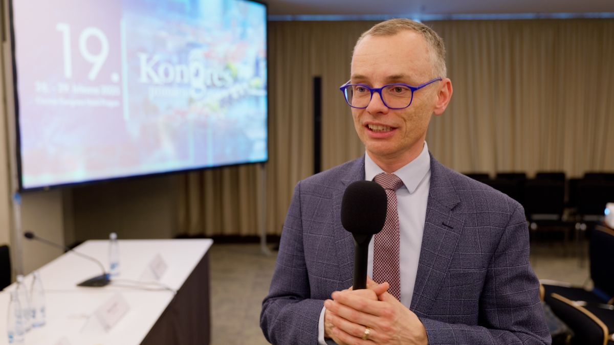 vrablík - Modernizace preventivních prohlídek a Národní kardiovaskulární plán%0A.00_03_01_43.Still002