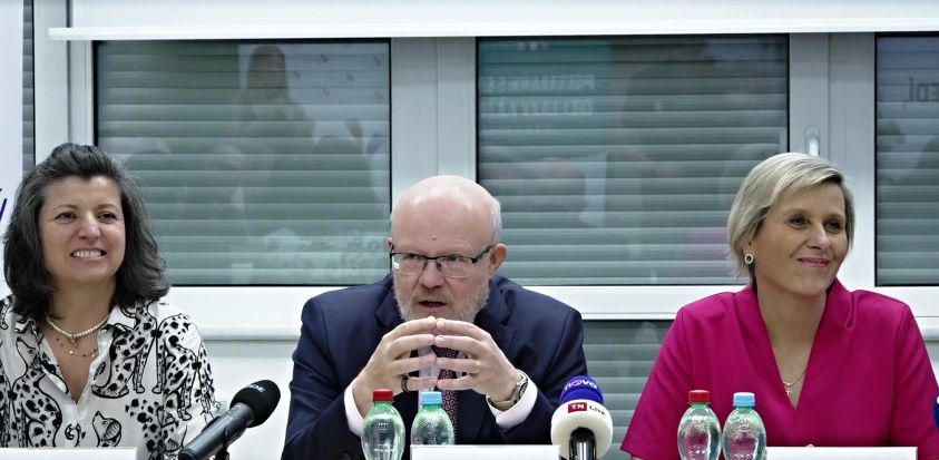 Oznámení spuštění KOC v Karlovarském kraji, foto MZ ČR