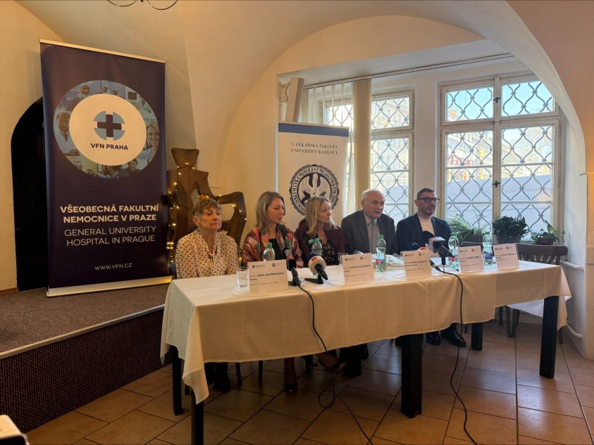 70. let dialýzy ve VFN